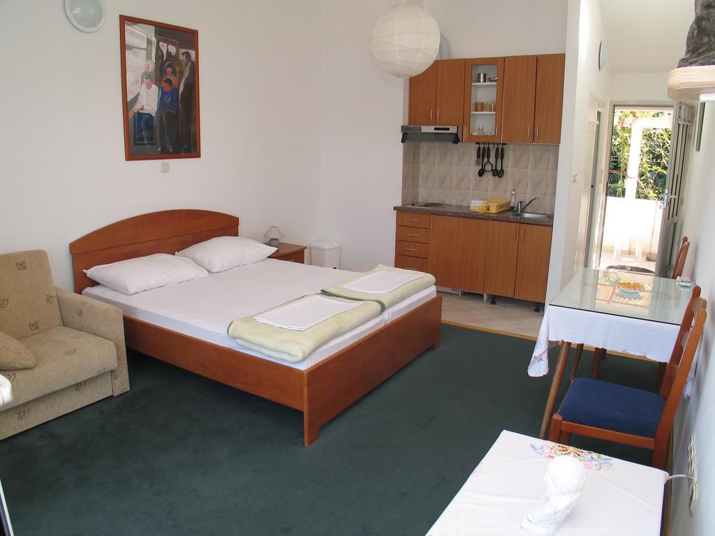 Apartments Bicanic Hvar Town Room photo